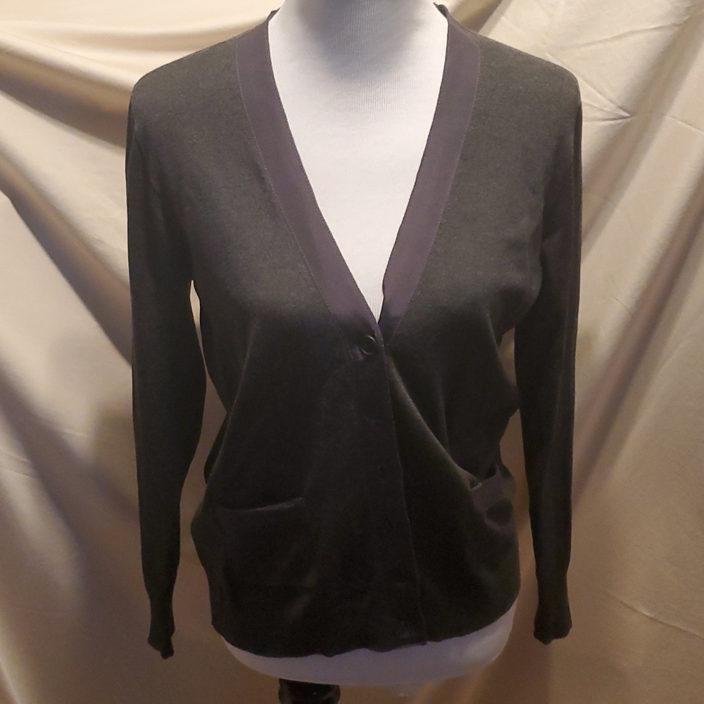 T Tahari Button Up Ribbon Cardigan SZ MD
